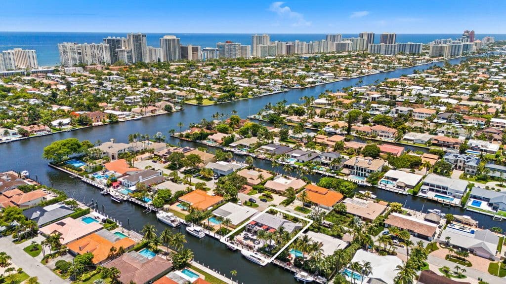 4-bedroom Single-Family Home — 3051 NE 46th Street
