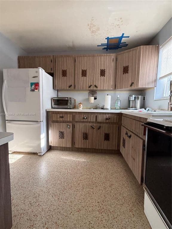 3-bedroom Single-Family Home — 399 W 12th St