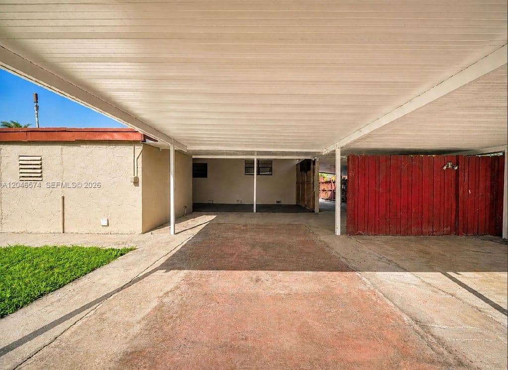 3-bedroom Single-Family Home — 620 NW 182nd Ter