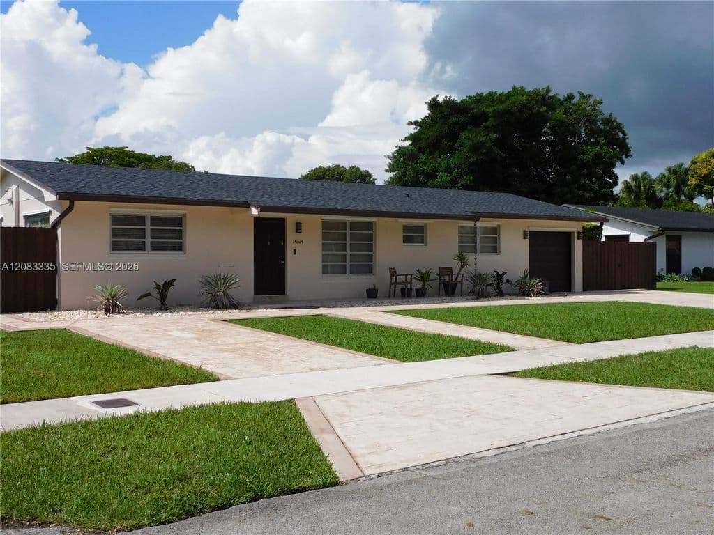 3+1 Müstakil ev — 14524 SW 80th St