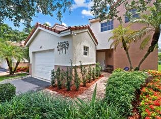 3+1 Townhouse — 8211 NW 70th Street, Tamarac, 33321