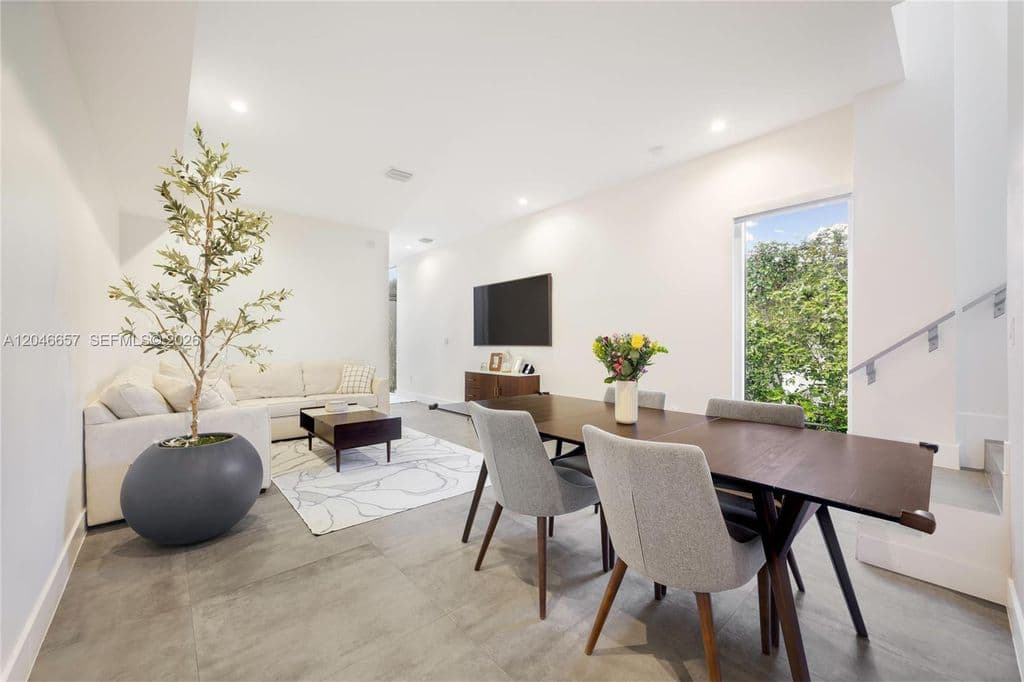 3-bedroom Property — 3655 SW 25th St #3655