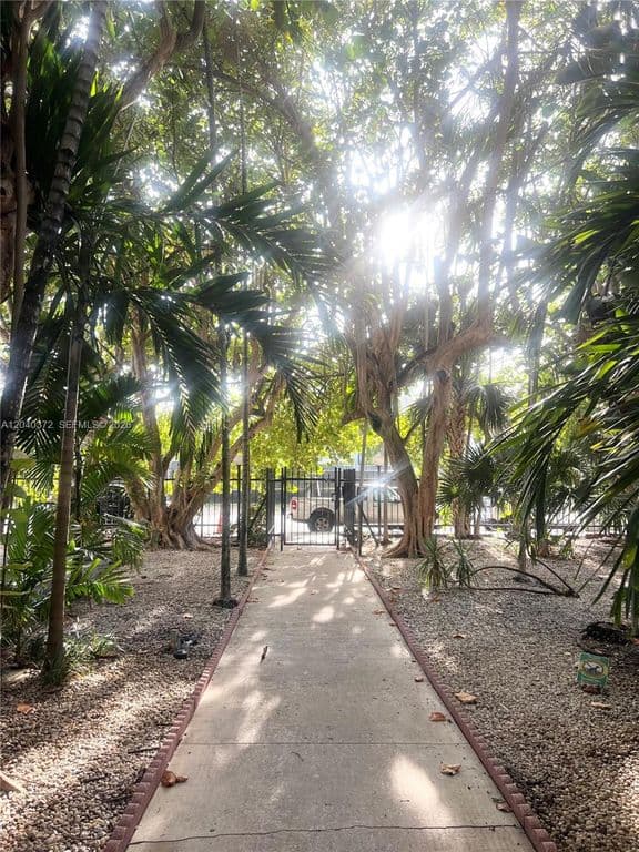 1+1 Condo — 7899 NE Bayshore Ct APT 6A