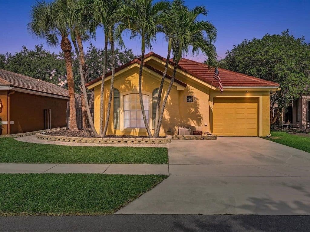 3+1 Müstakil ev — 7559 Savannah Lane
