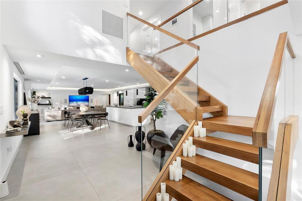 5-bedroom Single-Family Home — 500 NE 14th Avenue