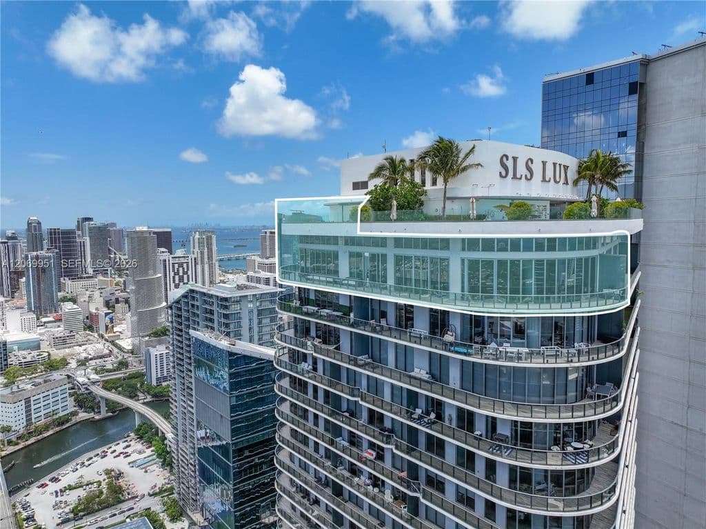 4-bedroom Condo — 801 S Miami Ave #Penthouse 5801