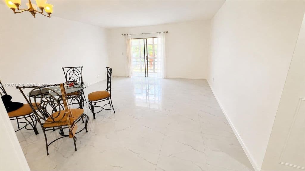 2-bedroom Condo — 4881 NW 22nd St APT B15