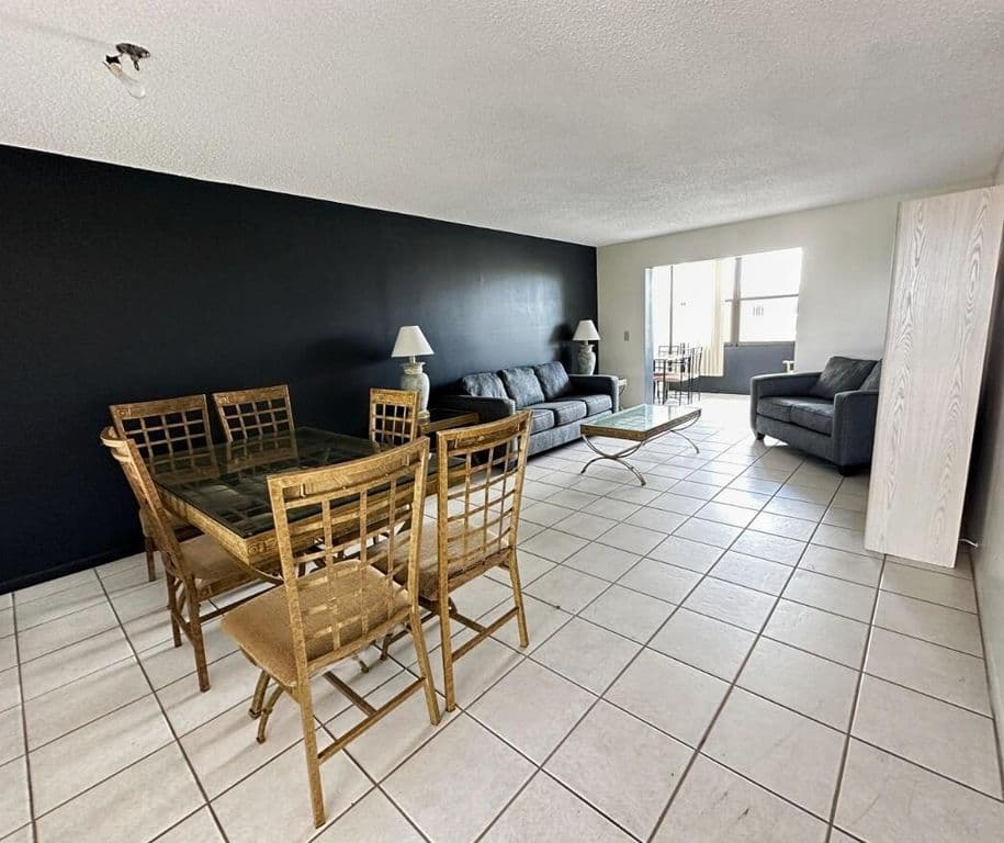 2+1 Condo — 2601 NE 3rd Court #4100