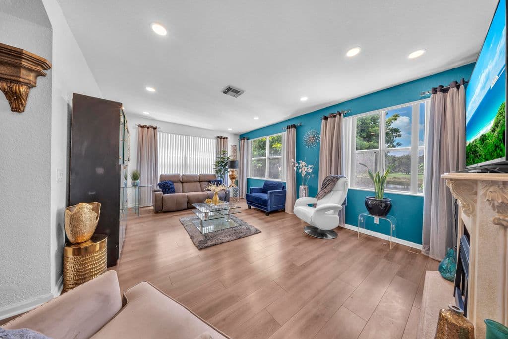4-bedroom Single-Family Home — 726 Gazetta Way