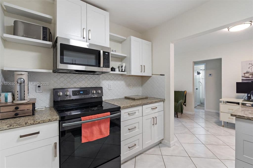 2+1 Müstakil ev — 5713 NW 87th Ave