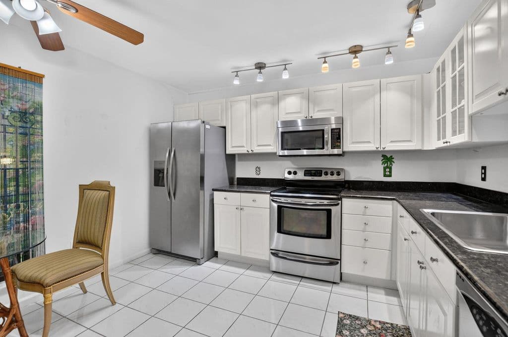 2-bedroom Condo — 9364 Sable Ridge Circle #D