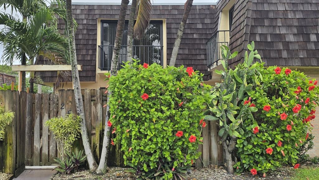 2-bedroom Property — 257 Lake Arbor Drive