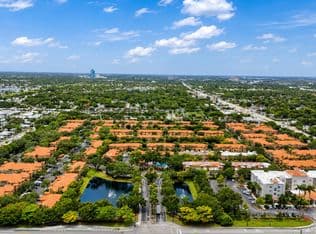 3-bedroom Townhouse — 2154 Anchor Court, Fort Lauderdale, 33312