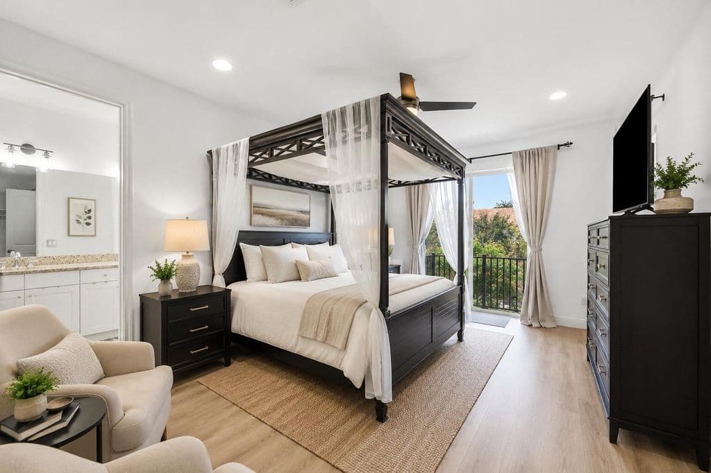3-bedroom Property — 6993 Pines Circle