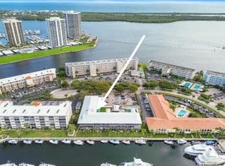 1+1 Condo — 37 Yacht Club Drive #303, North Palm Beach, 33408