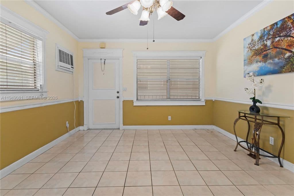 2+1 Condo — 7401 Pines Blvd APT 222