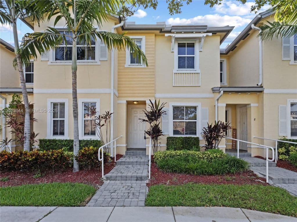 2+1 Mülk — 132 SE 28th Pl Unit 7