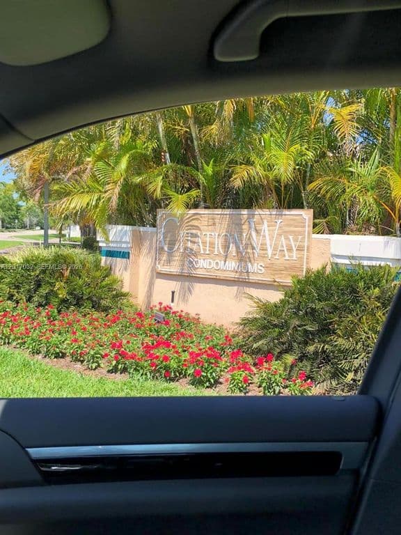 2+1 Condo — 9855 Westview Dr APT 723