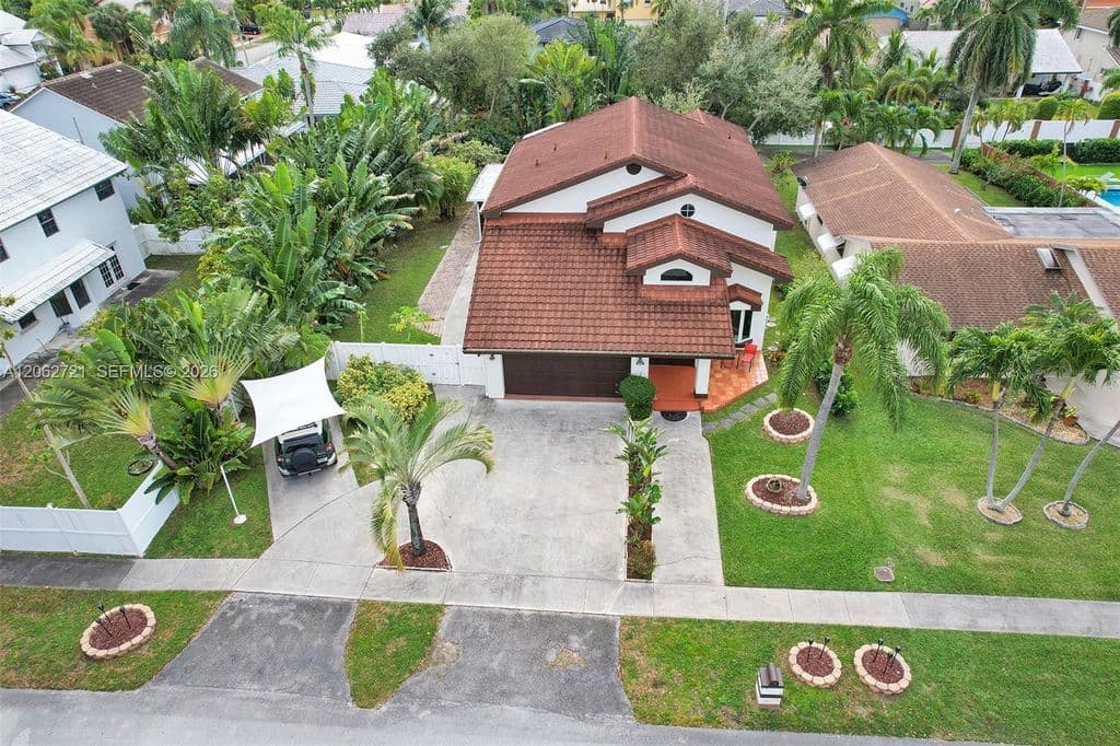 5+1 Müstakil ev — 426 SE 5th St