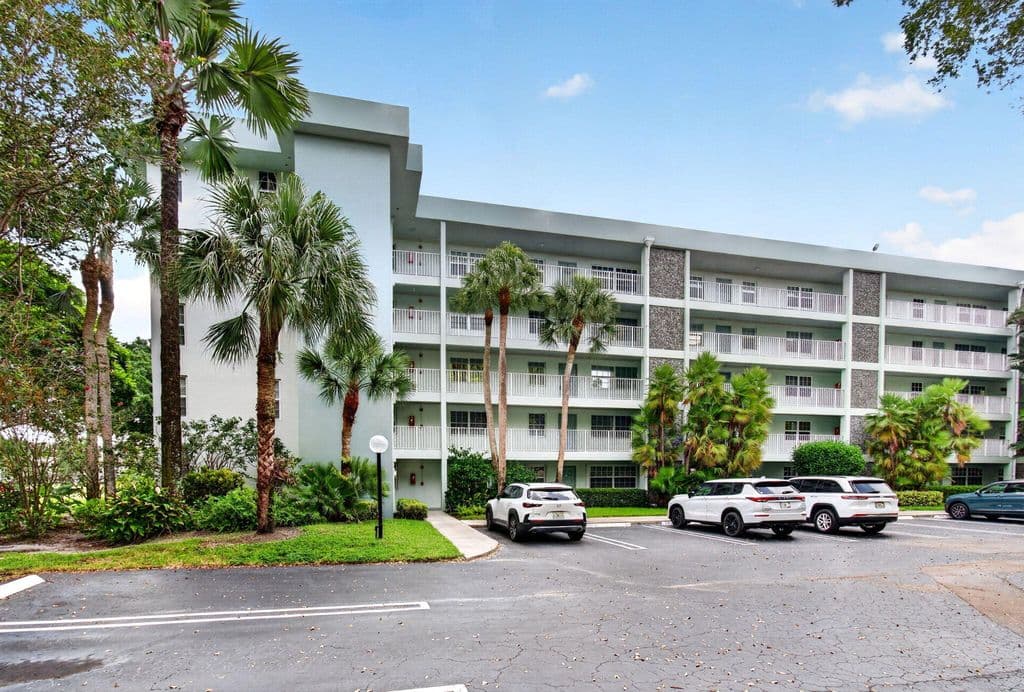 3-bedroom Condo — 802 CYPRESS GROVE Lane #309