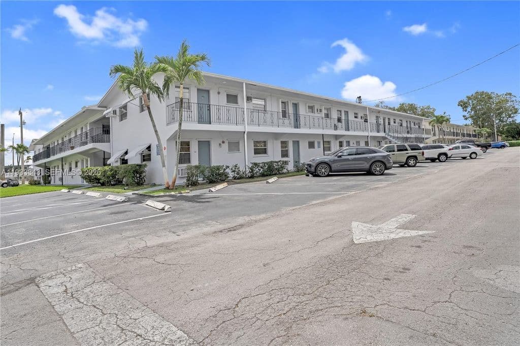 2-bedroom Condo — 7401 Pines Blvd APT 221
