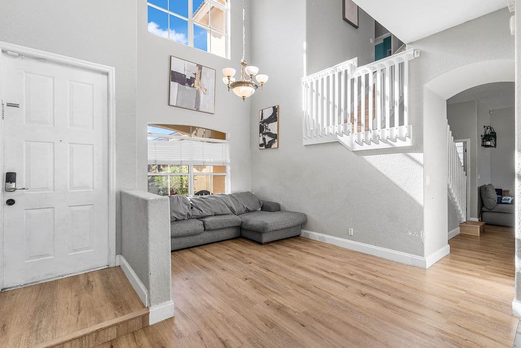 3+1 Müstakil ev — 5041 Massy Drive