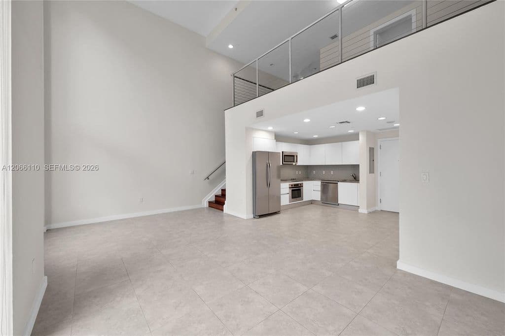 1-bedroom Condo — 1060 Brickell Ave APT 815