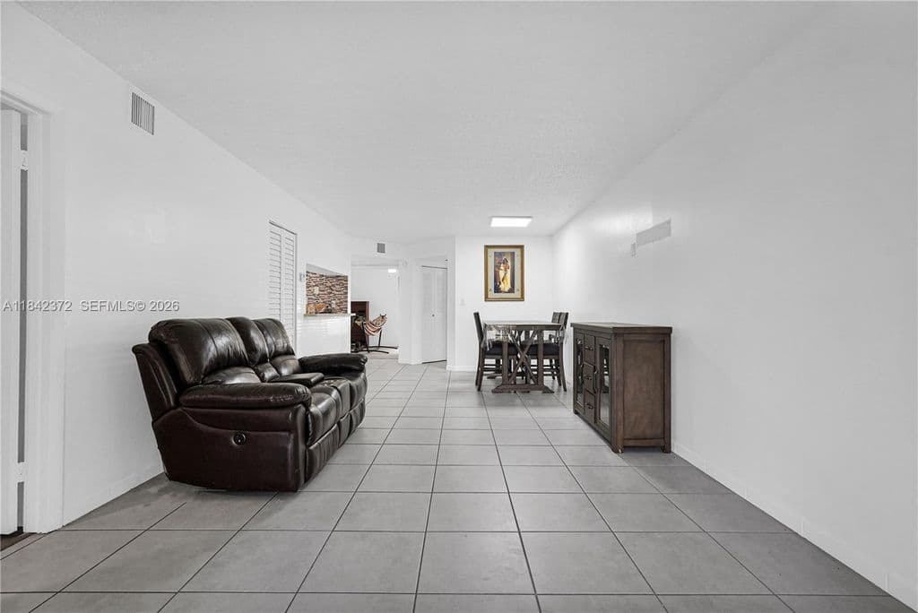 2+1 Condo — 9159 SW 141st Pl #9159