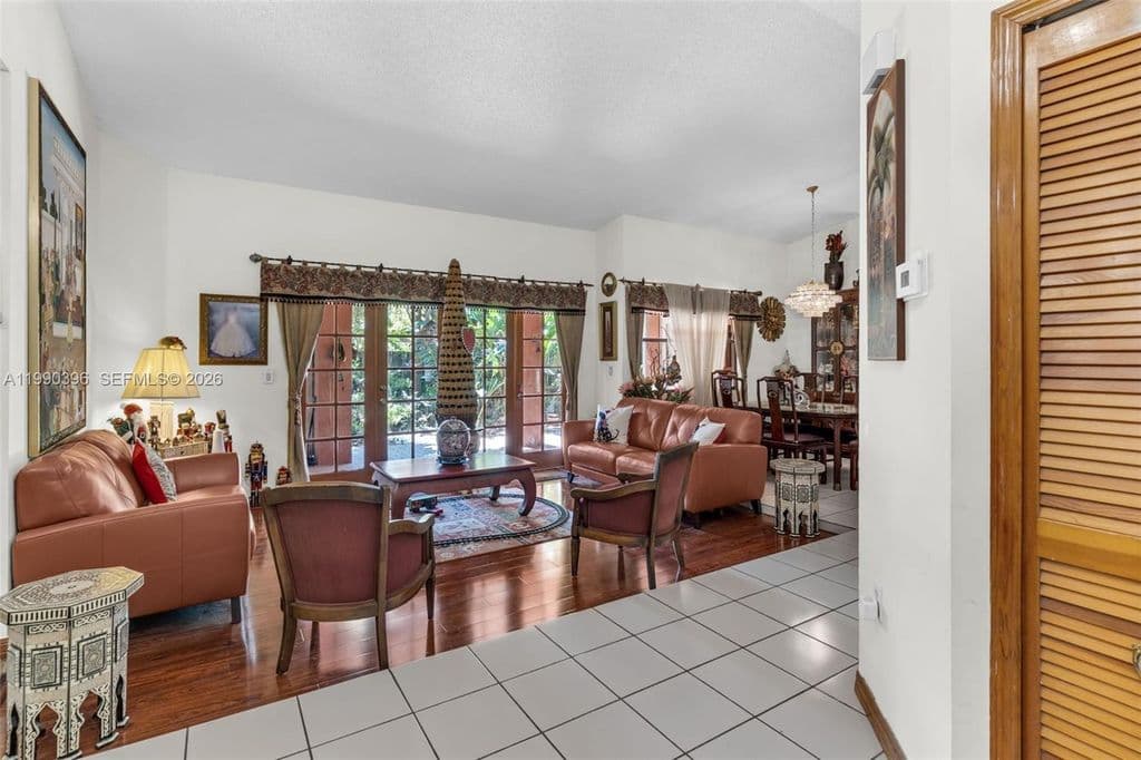 4+1 Müstakil ev — 15012 SW 45th Ln