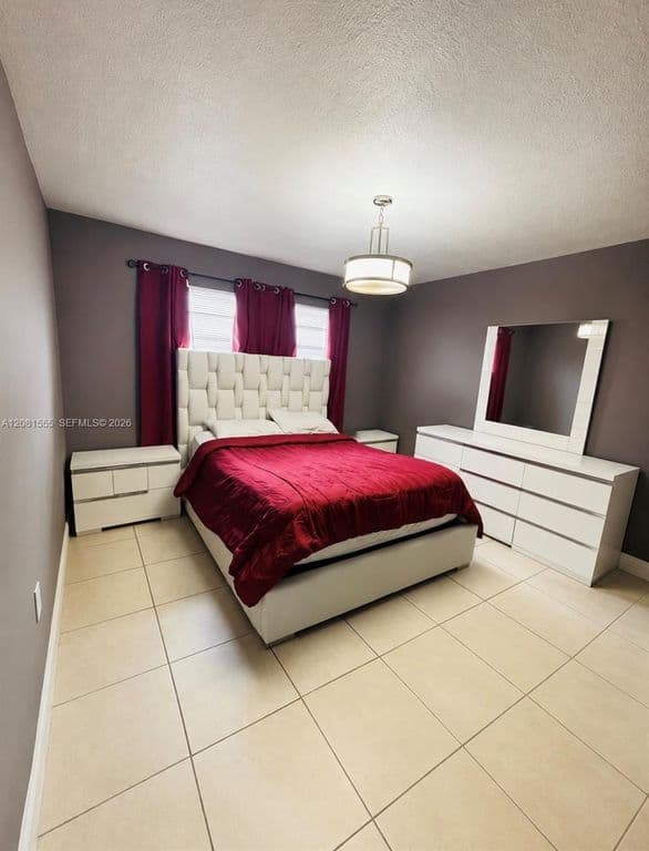 2+1 Condo — 2778 W 60th St #45