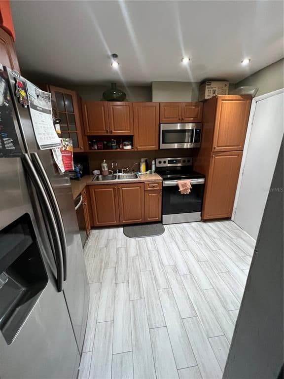 2+1 Condo — 5961 N FALLS CIRCLE DRIVE #411