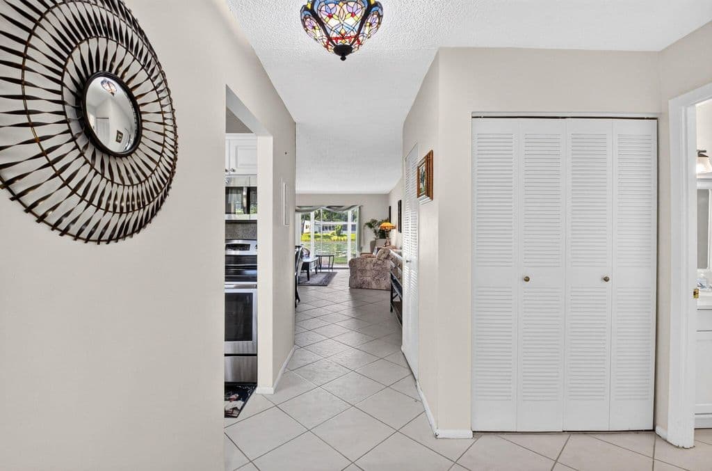 2+1 Condo — 226 LAKE CONSTANCE Drive #226