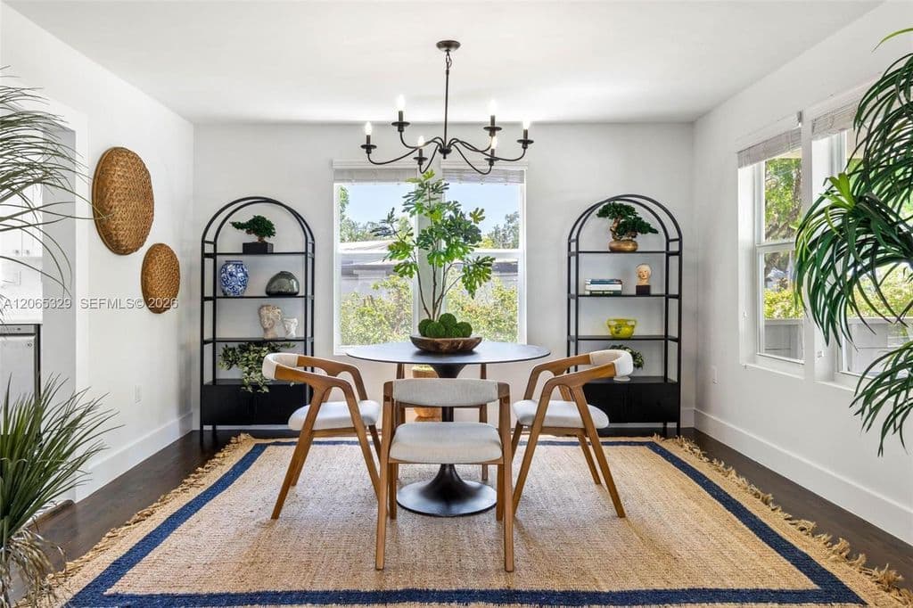 5+1 Müstakil ev — 7121 SW 63rd Ave