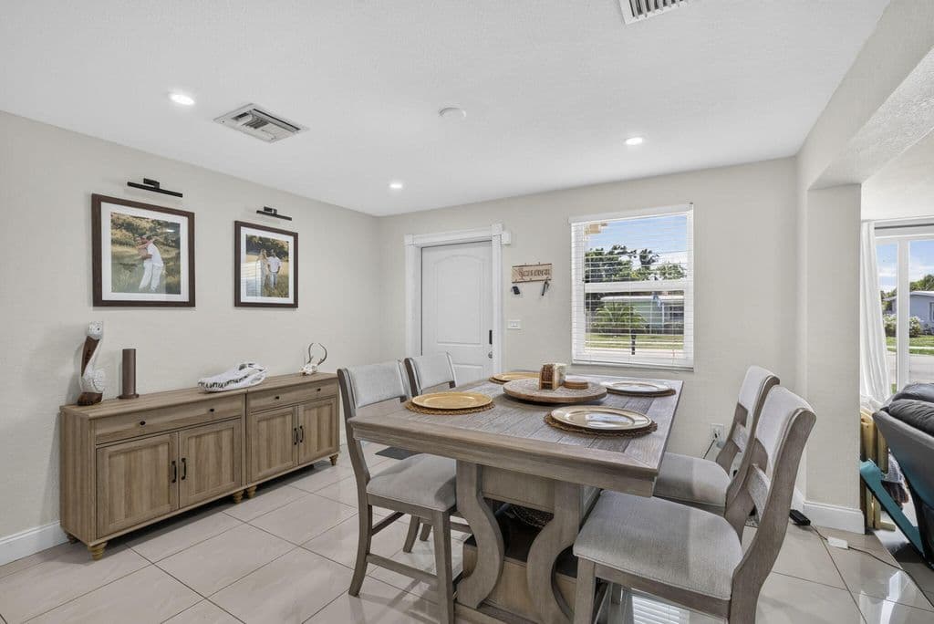 3-bedroom Single-Family Home — 1633 NE 51st Court