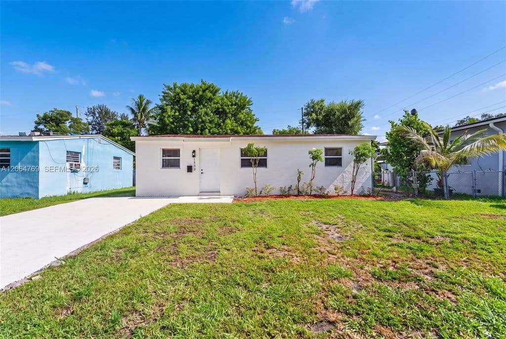 3+1 Müstakil ev — 1583 NE 152nd St