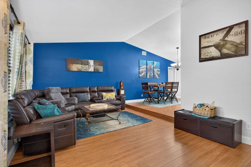 4+1 Müstakil ev — 8751 NW 19th Street