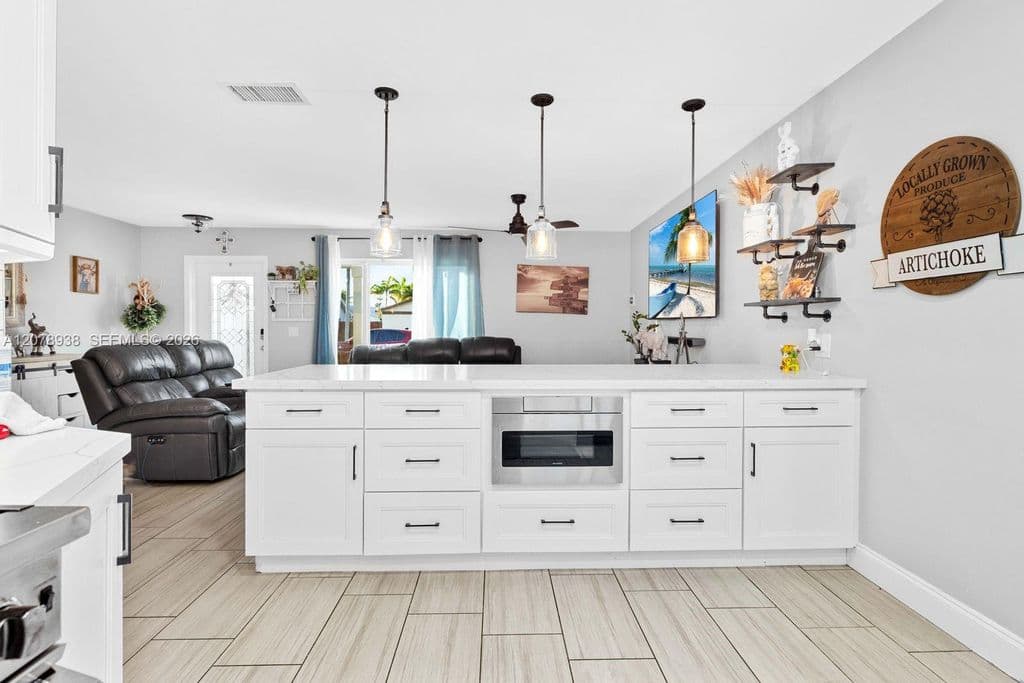 3+1 Müstakil ev — 11660 NW 38th Pl