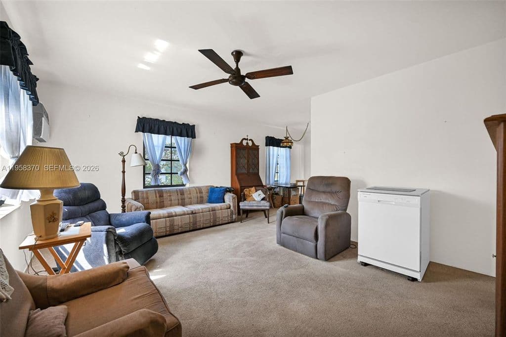 3+1 Müstakil ev — 6303 SW 43rd St