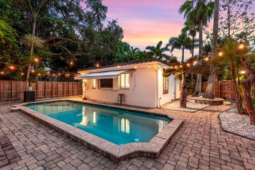 3-bedroom Single-Family Home — 1521 SW 4th Avenue