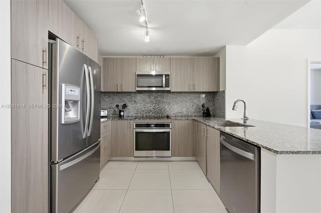 2+1 Condo — 5350 NW 84th Ave Unit 504