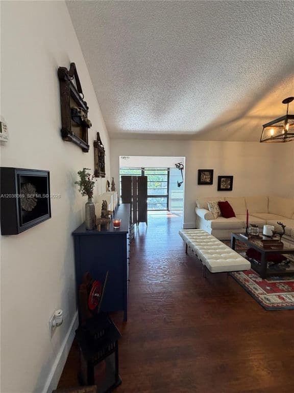 2-bedroom Property — 4944 NW 102nd Ave APT 204-3