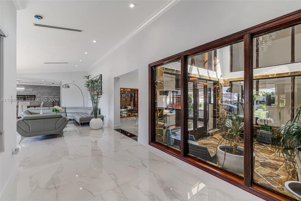 5+1 Müstakil ev — 13801 SW 34th St