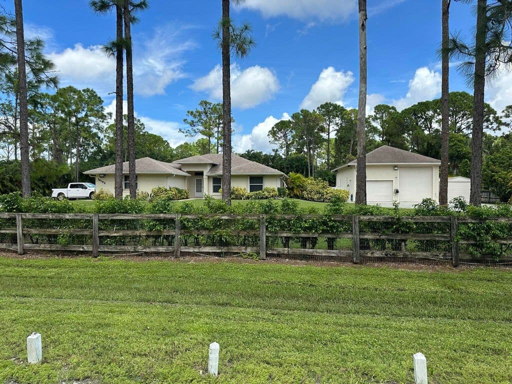 3-bedroom Single-Family Home — 16193 72nd Road N