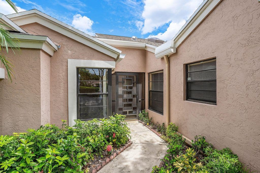 2+1 Condo — 8271 SUN LAKE Drive