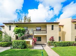 2-bedroom Condo — 8320 Casa Del Lago #D, Boca Raton, 33433