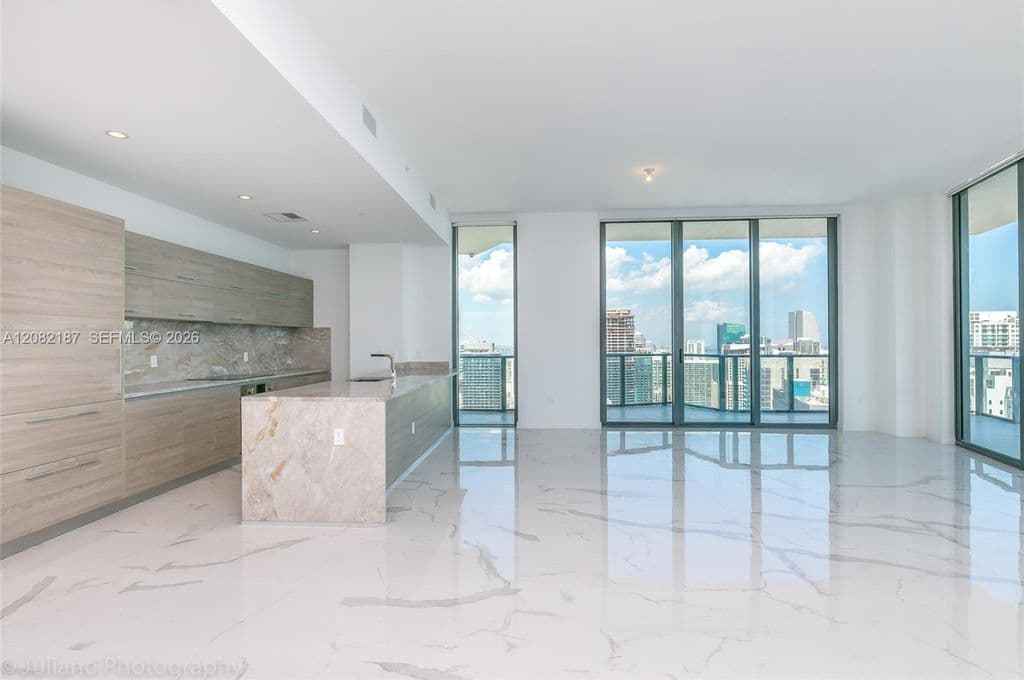 3+1 Condo — 1300 S Miami Ave #Penthouse 5101