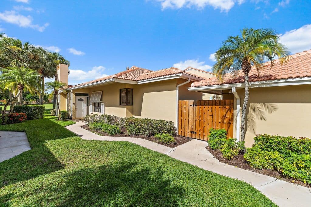 2+1 Mülk — 299 Old Meadow Way