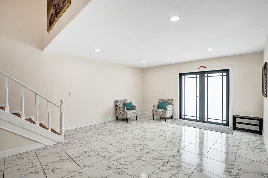 3+1 Mülk — 3541 NW 95th Terrace #202