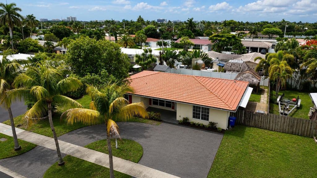 3-bedroom Single-Family Home — 420 SE 4th Court