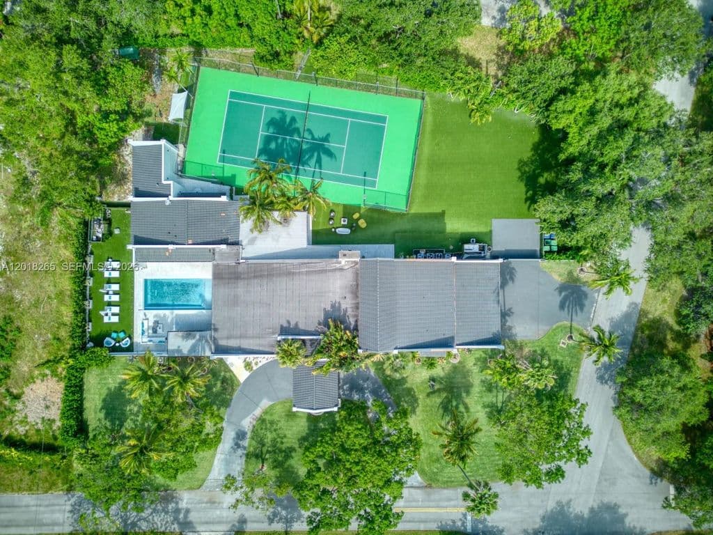 6+1 Müstakil ev — 9715 SW 89th Ct